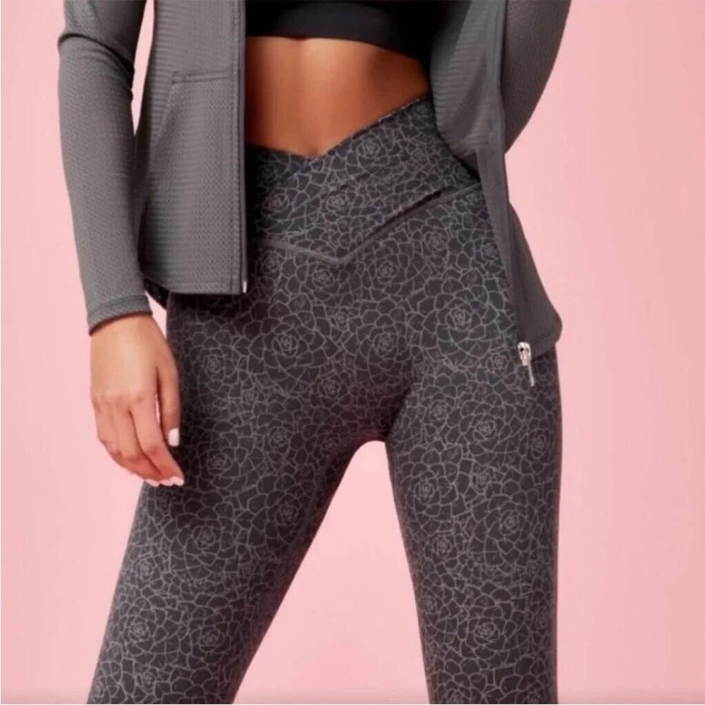 Buff Bunny Leggings
